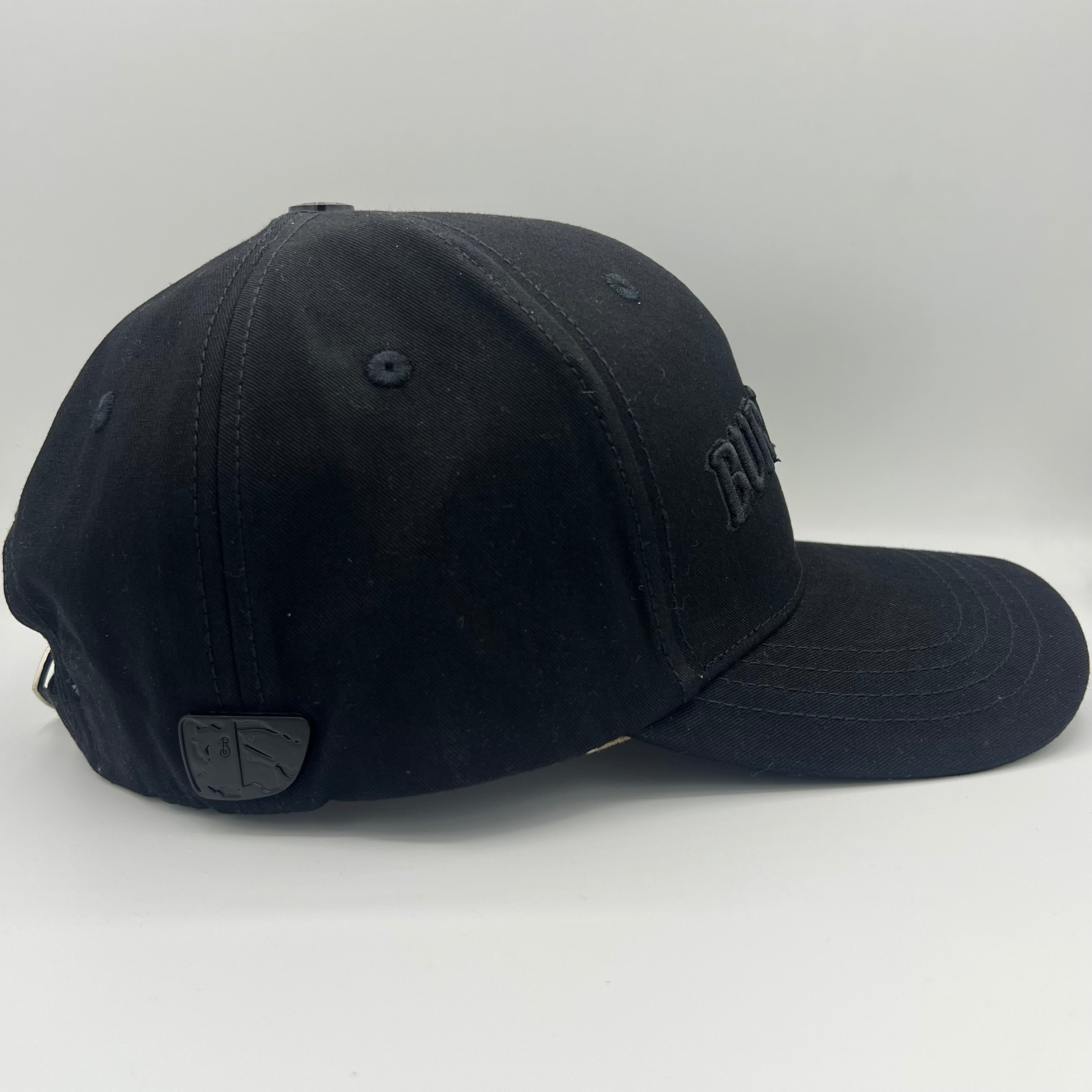 BRBRY Black Cap 02