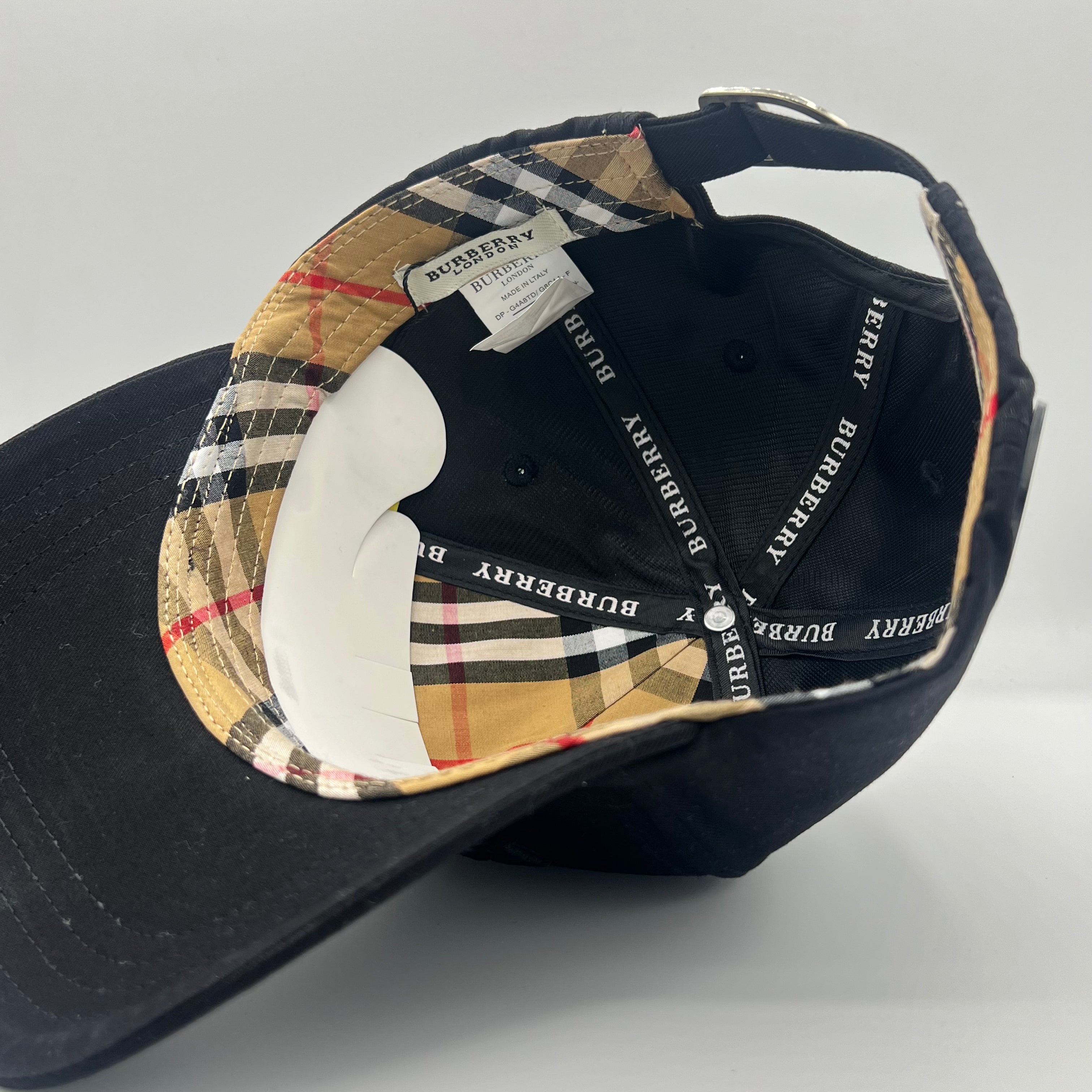 BRBRY Black Cap 02